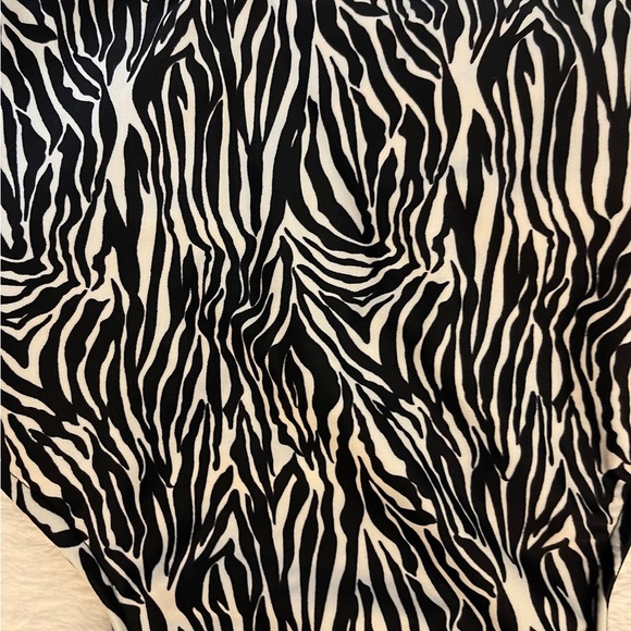 Bisou Bisou Black and White Swimsuit - Picture 2 of 7